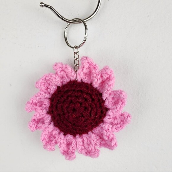 New Crochet Burgundy Pink Flower Keychain Handmade Handcrafted - Picture 6 of 6
